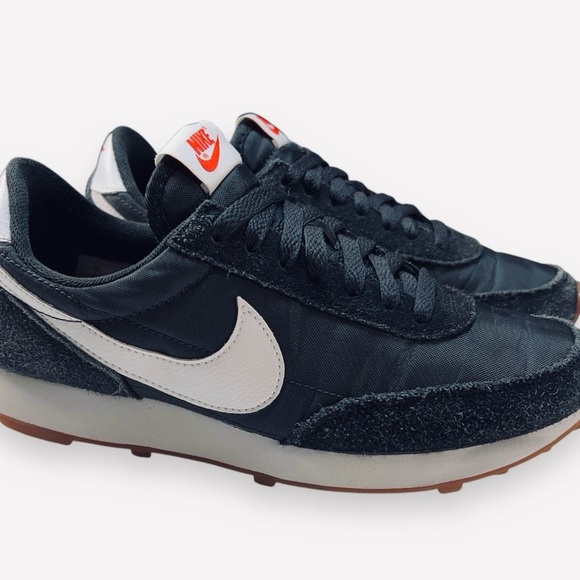 Nike Daybreak Black & White Retro Sneakers CK2351-001 Shoes- Women\'s 9